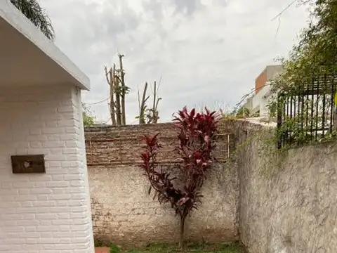 Casa 2 ambientes con 1 baño