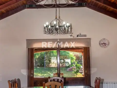 CASA 8 AMBIENTES 500 M2 VENTA LA LUCINDA NORTE