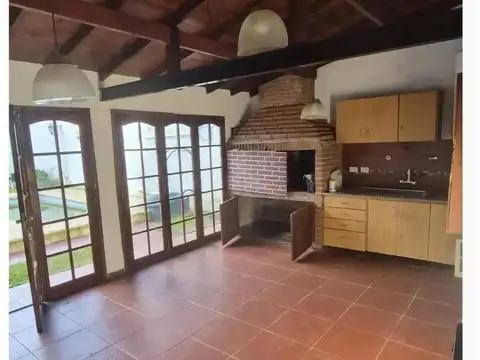 Casa en Alquiler - 3 Dormitorios 2 Baños - 120mts - Mar Del Plata