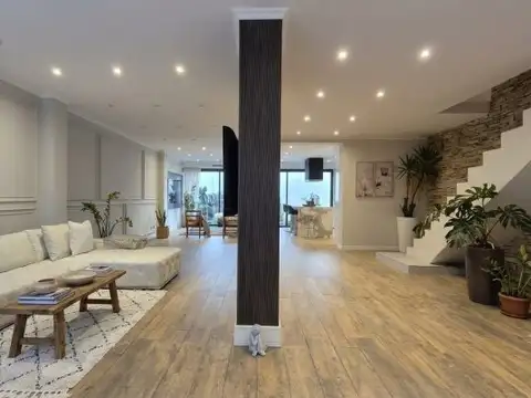 Venta Casa a Estrenar Ramos Mejia 7 ambientes Pileta/Patio/2 cocheras