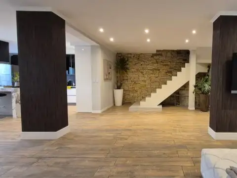 Casa en Venta de 5 dormitorios