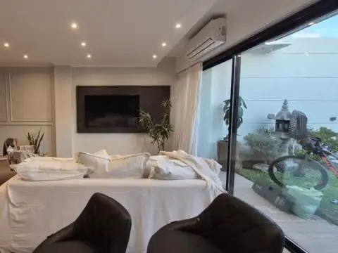 Venta Casa a Estrenar Ramos Mejia 7 ambientes Pileta/Patio/2 cocheras