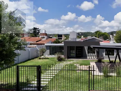 Casa 6 ambientes con 3 baños