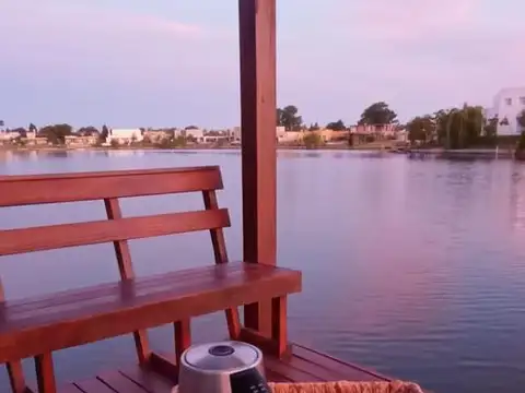 Casa en Alquiler Temporal con 2 cocheras