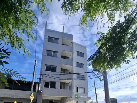 VENTA monoambiente con cochera