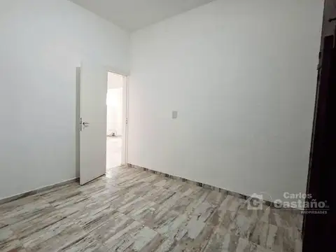 Depto Tipo Casa 6 ambientes con 2 baños