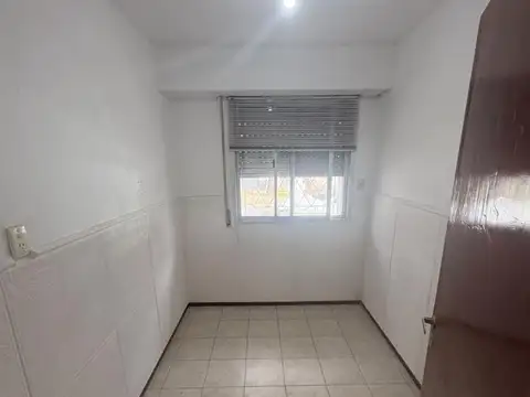 ¡HERMOSA esquina en el corazón de Fisherton! APTA CREDITO!