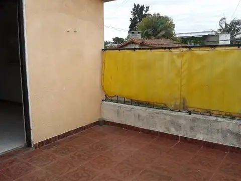Depto Tipo Casa en Venta con 2 cocheras