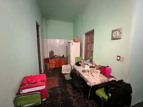 VENTA Galpón 190m2 cub c/vivienda 4 amb. Barracas