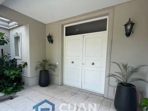 Casa 4 ambientes con 4 baños