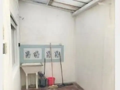OPORTUNIDAD VENTA CASA EN PH 2 AMB CON PATIO EN RAMOS MEJIA