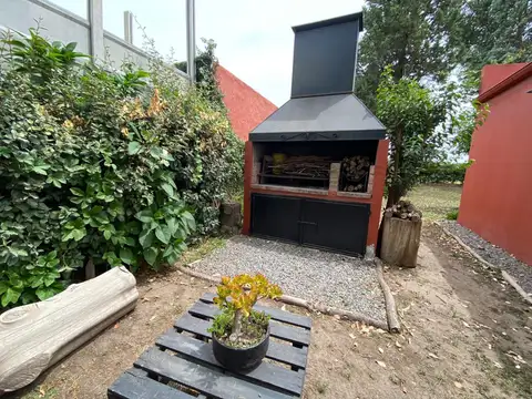 Casa 2 ambientes con 1 baño