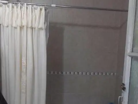 Depto Tipo Casa en Venta 70 años