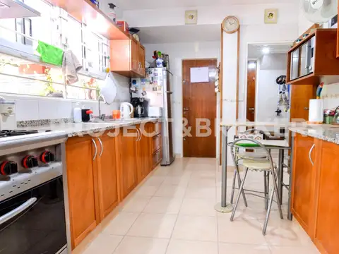 Casa 6 ambientes con 3 baños
