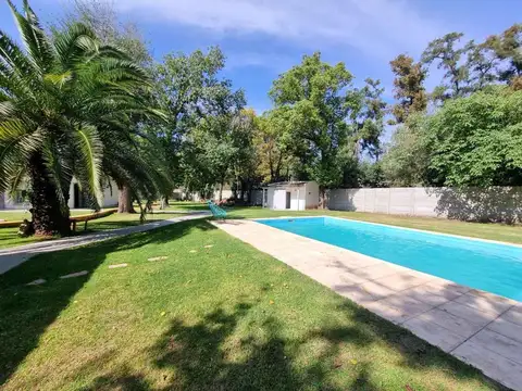 VENTA MORENO QUINTA 4 AMB. PILETA AMOBLADA