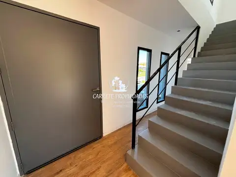 Casa en Venta en Pilar del Este - Santa Lucia, USD 199.000