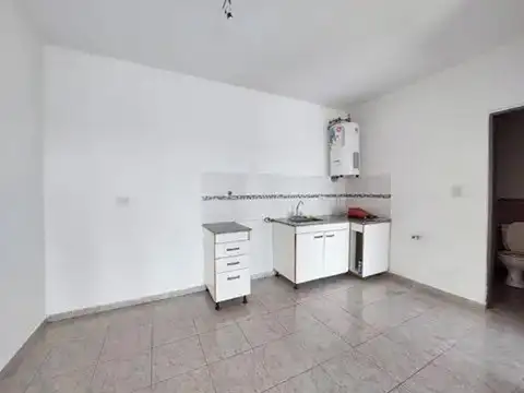 Departamento en Alquiler en Berazategui, $ 650.000