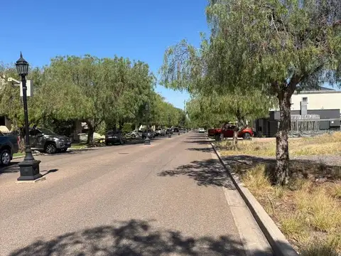 COCUCCI INMOBILIARIA VENDE lote en Barrio Dalvian
