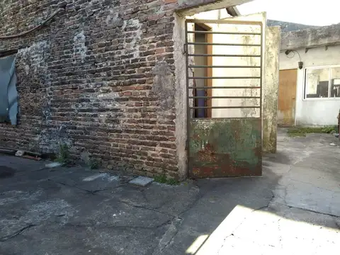 Venta Casa sobre Lote de 305 m² con Gran Potencial en Olivos