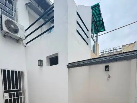 Depto Tipo Casa 2 ambientes con 1 baño