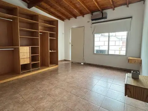 Depto Tipo Casa en Venta de 2 ambientes