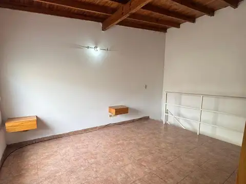 Depto Tipo Casa en Venta de 1 dormitorio