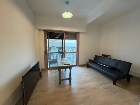 Departamento en alquiler en plena Av. Rocca 