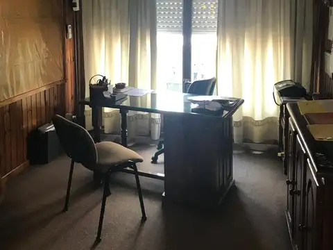 Oficina en Venta al Este