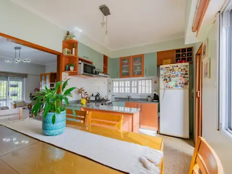 Levalle 500 , Piso 1