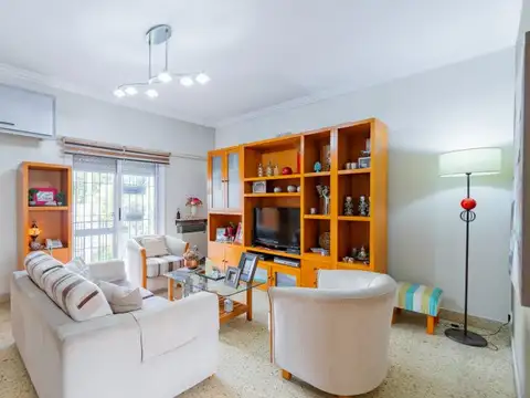 Depto Tipo Casa en Venta en Bernal Oeste, USD 84.000