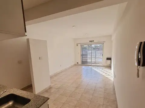 EXCELENTE DEPARTAMENTOS  (MUY BUENA UBICACIÓN)