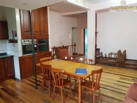 Depto Tipo Casa en Alquiler de 5 ambientes