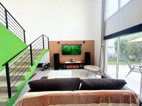 Casa 4 amb en venta LAGUNA AZUL Parque Pileta