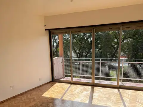Timoteo Gordillo 100, Piso 4