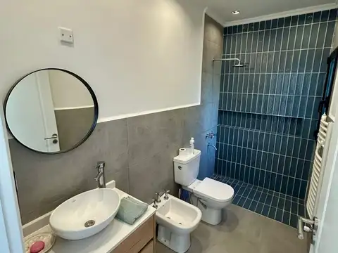 Casa 5 ambientes con 3 baños