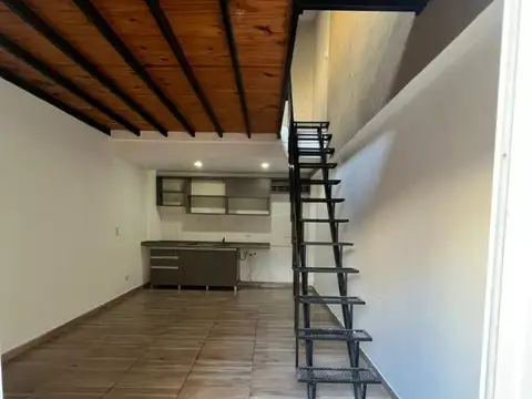 Depto Tipo Casa en Alquiler en Remedios de Escalada, $ 480.000