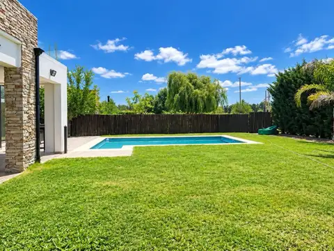 Casa en Alquiler de 3 dormitorios