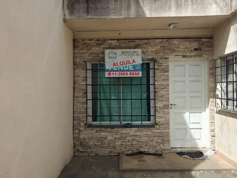 ALQUILER - CASA 3 AMB. - COCHERA - PATIO - LUZURIAGA