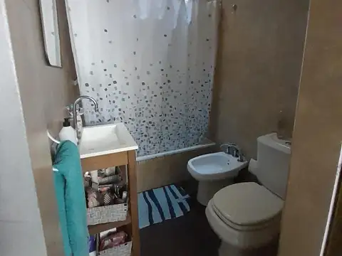 Depto Tipo Casa en Alquiler con 1 cocheras