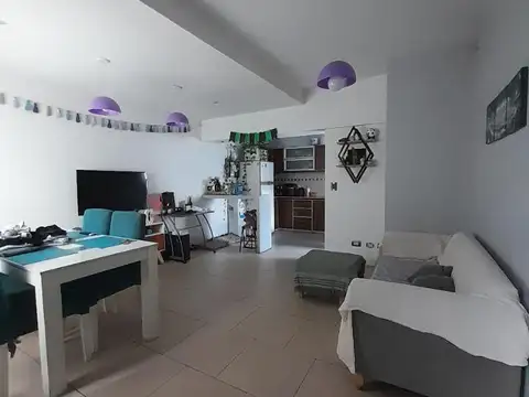 Depto Tipo Casa en Alquiler en Villa Luzuriaga, $ 1.000.000