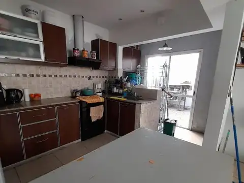 Depto Tipo Casa en Alquiler en Villa Luzuriaga, $ 1.000.000