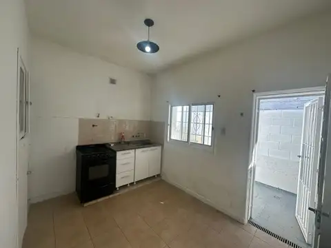 Depto Tipo Casa en Alquiler en Villa Maipu, $ 820.000