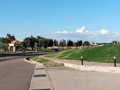 Adolfo Villanueva , Piso 0