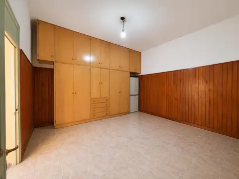 Casa al frente en venta 2 dormitorios