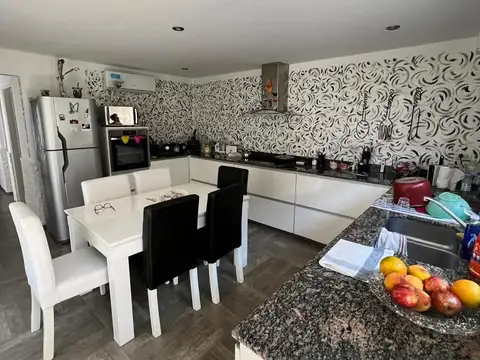 Casa 4 ambientes - APTO CREDITO - en venta - Berazategui