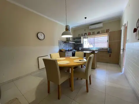 Depto Tipo Casa en Alquiler de 3 ambientes