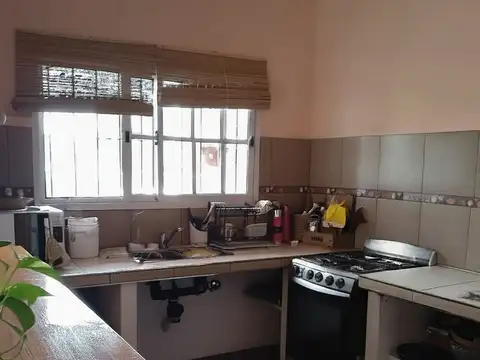 Casa en Venta con 3 cocheras