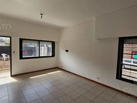 Casa 4 ambientes San Andrés, en Alquiler (solo comercial) (Zona Agustiniano).