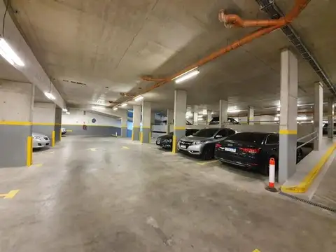 Venta Amplia Cochera Almagro. Seguridad 24hrs