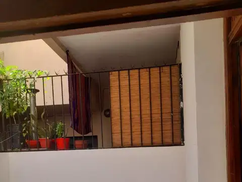 Venta. 2 Ambientes. Vedia Y Mariano Acha.